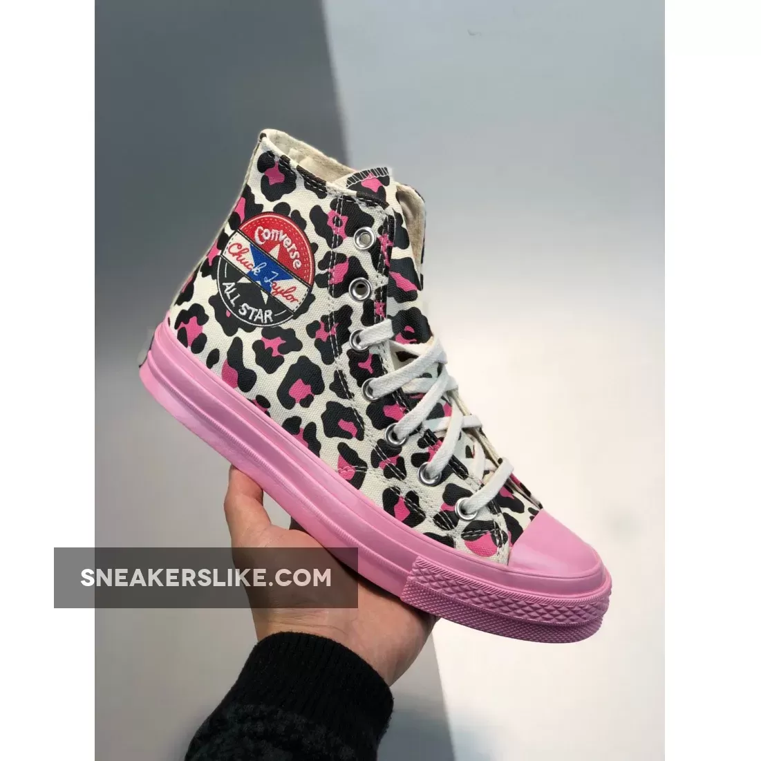 Converse Unisex Logo Play Chuck 70 High Top Pink/Black/Desert Ore 1666265489 New Releases