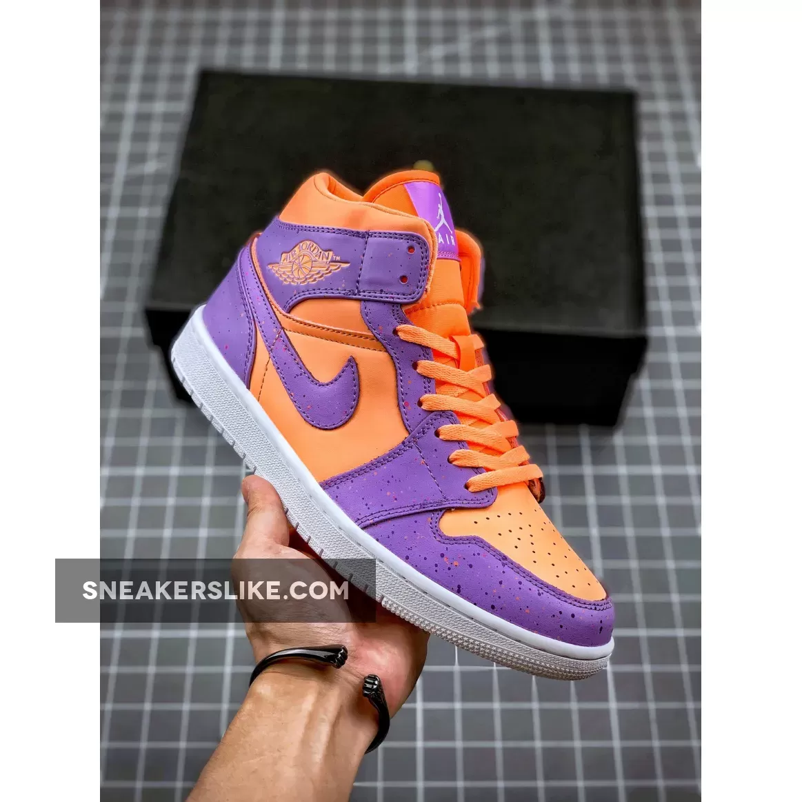 Air Jordan 1 Mid SE 'Atomic Pulse' AV5174-800 Online