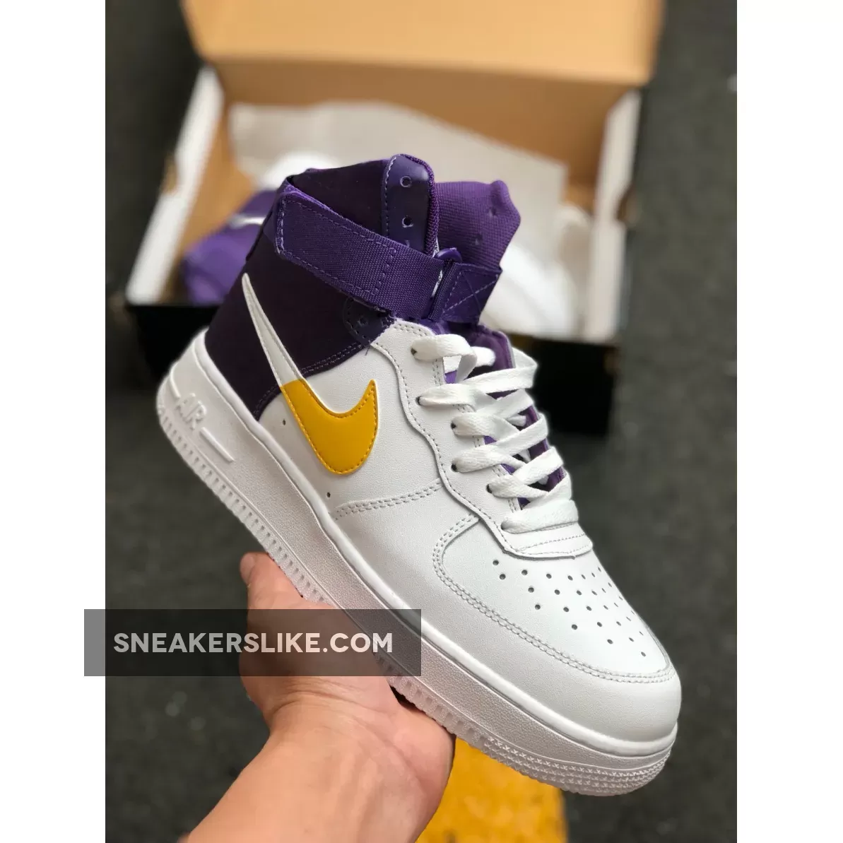 Nike Air Force 1 High 'NBA Lakers' White Yellow Purple / nike air force 1 '07 lv8 high nba lakers