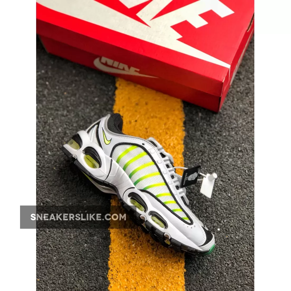 Nike Air Max Tailwind 4 White/Volt-Black-Aloe Verde AQ2567-100 Online