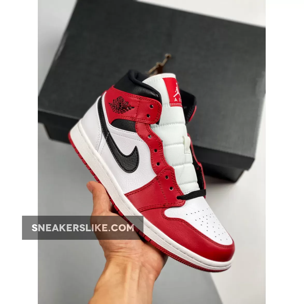 Air Jordan 1 Mid 'Chicago' White/Gym Red-Black 554724-173/554725-173 Brand New