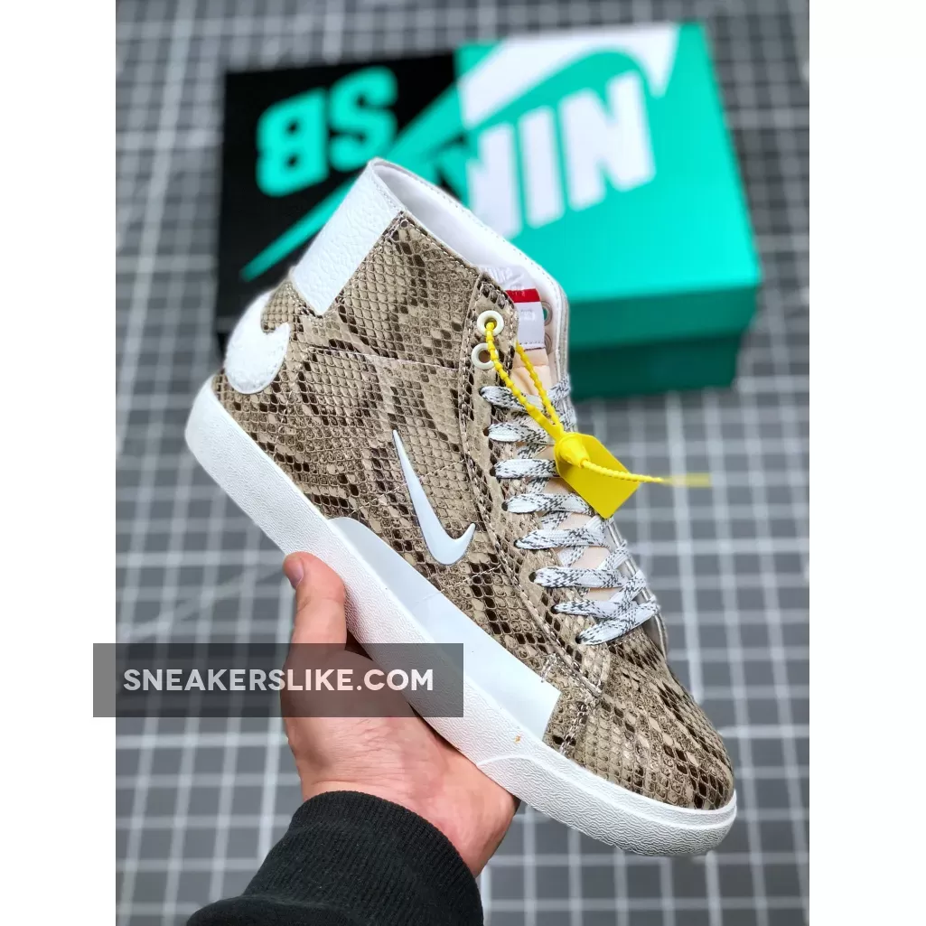 Soulland X Nike SB Blazer Mid FRI Day CN4540-001 New Releases