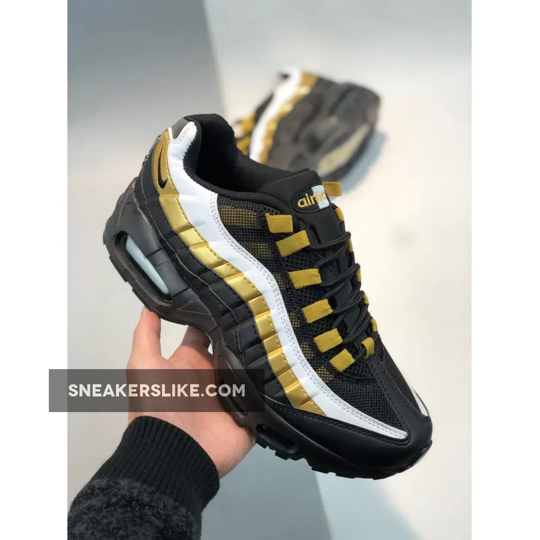 Nike Air Max 95 Black Metallic Gold air max gold 95