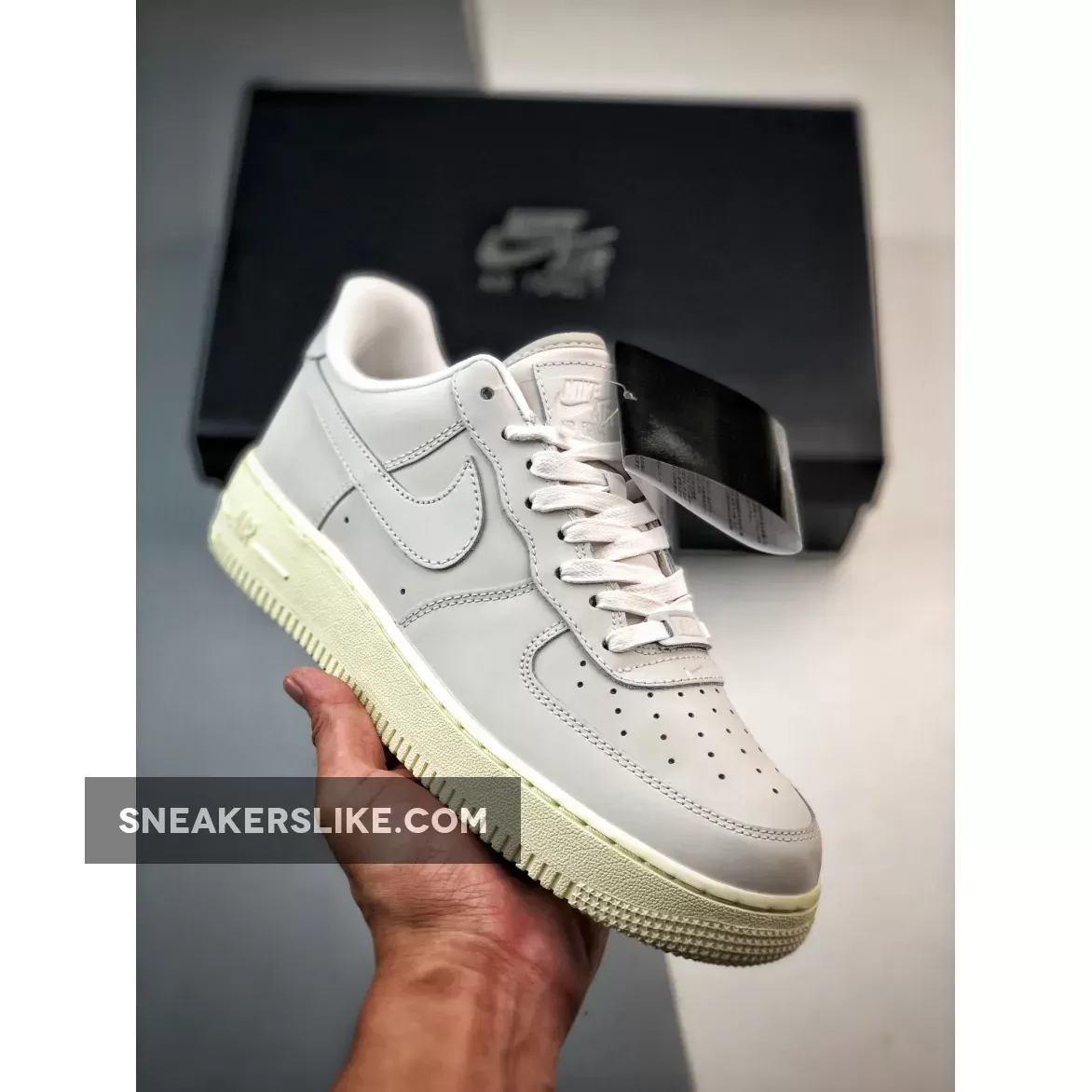 Nike Air Force 1 Low Summit White white and purple air force ones