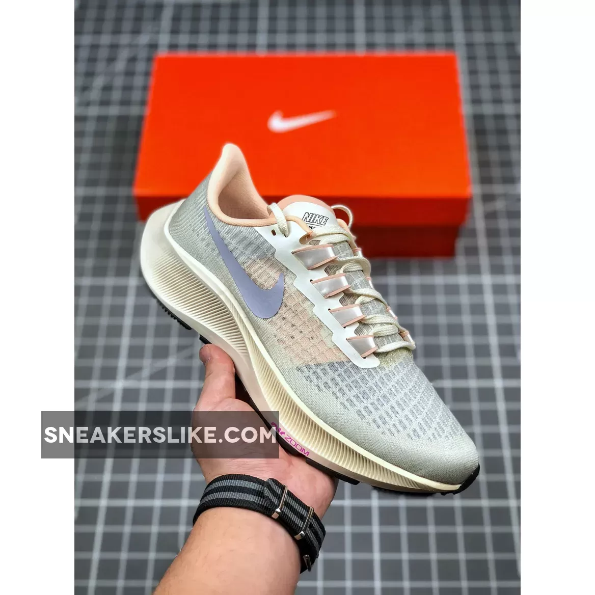 Nike Air Zoom Pegasus 37 Pale Ivory/Barely Volt/Sail Women's Running Shoe Womens Pegasus 37