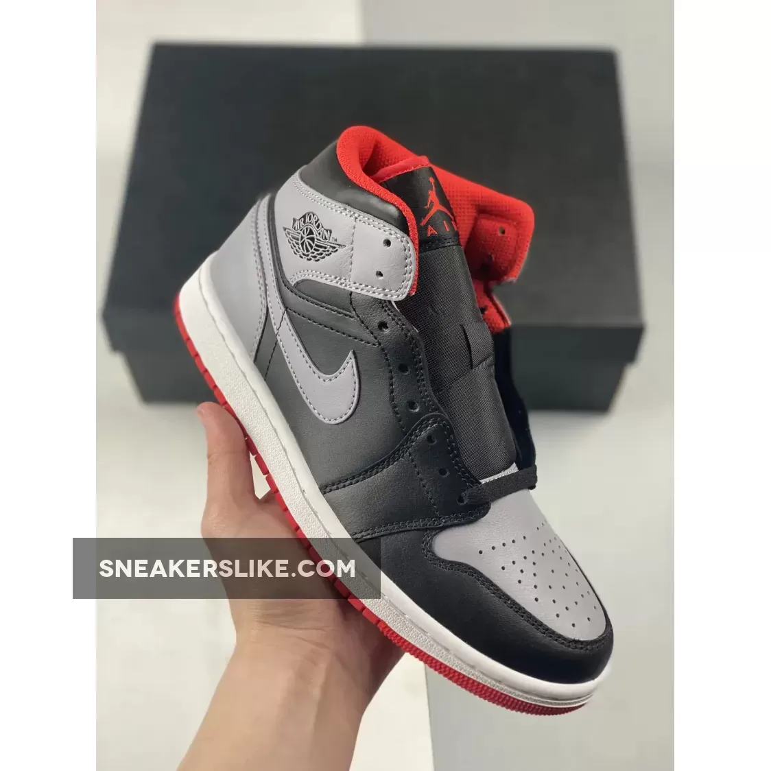 Air Jordan 1 Mid Black Cement