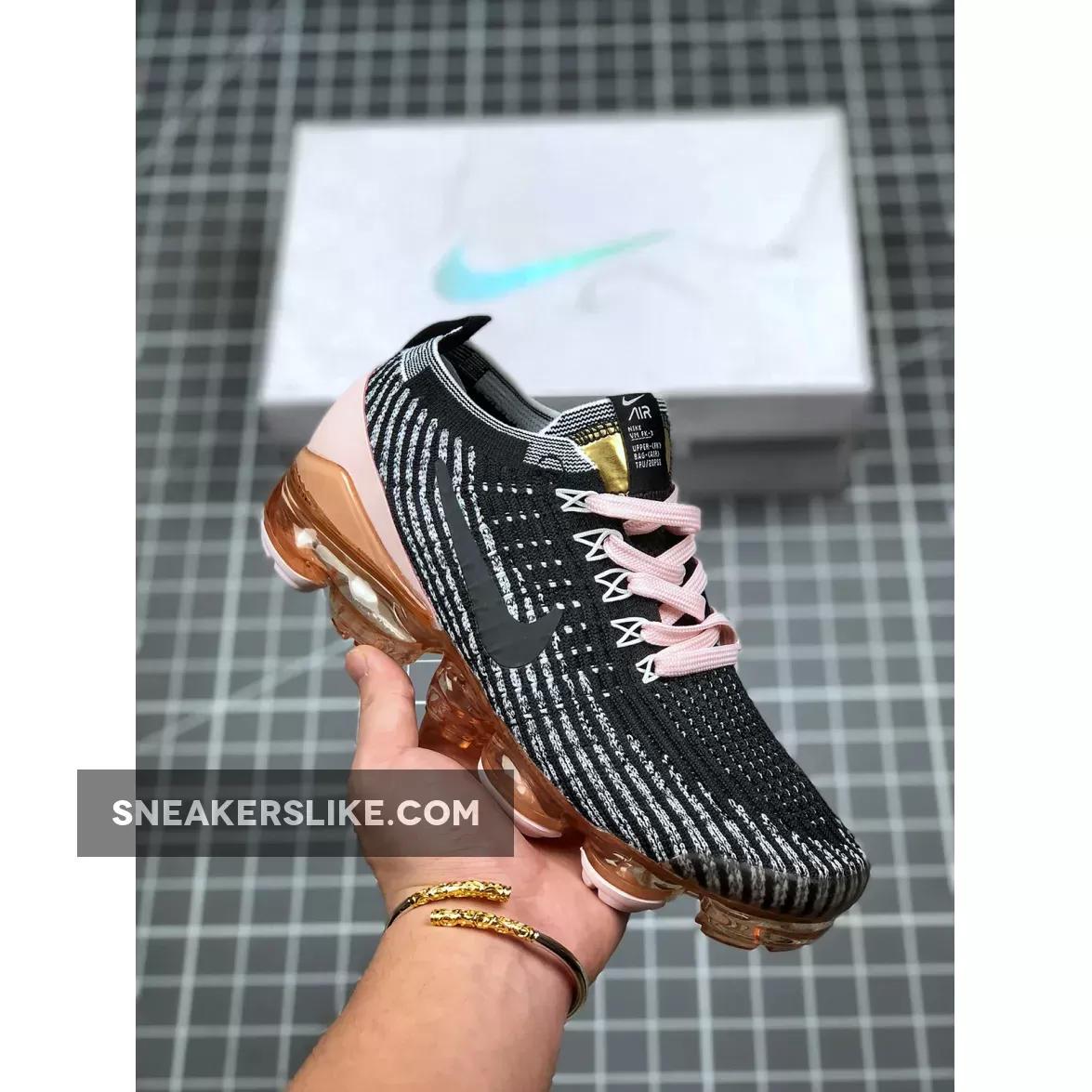 Nike Air VaporMax 3.0 Black/Metallic Gold-White CU4748-001 Black/metallic Gold/white Vapormax