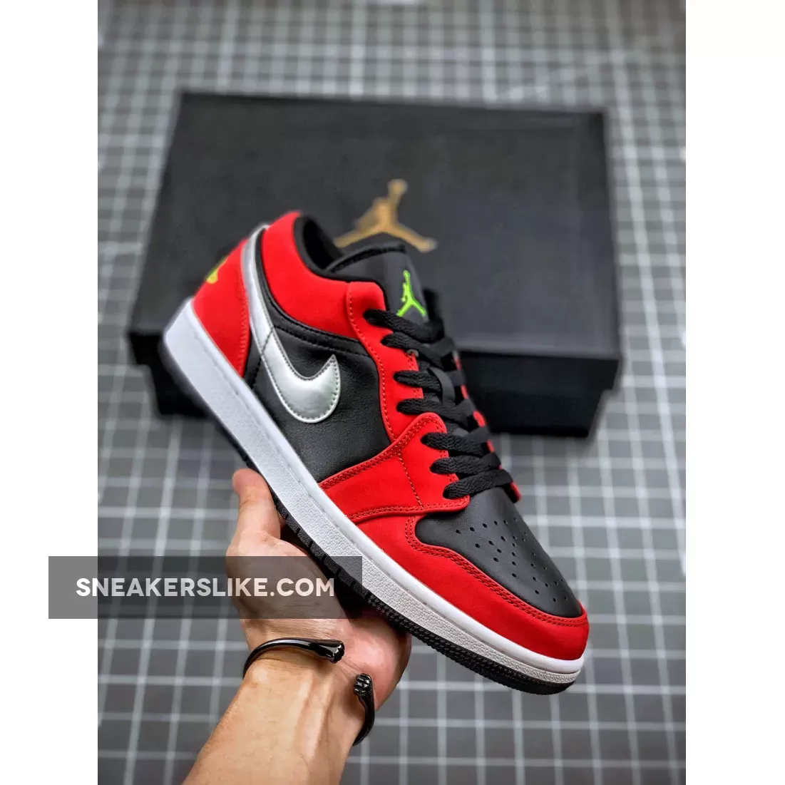 Air Jordan 1 Low Black/Green Pulse-Gym Red-White - air jordan low black red white