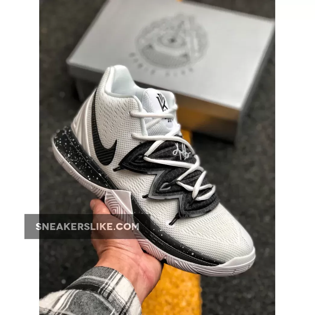 Nike Kyrie 5 Team Bank White Black