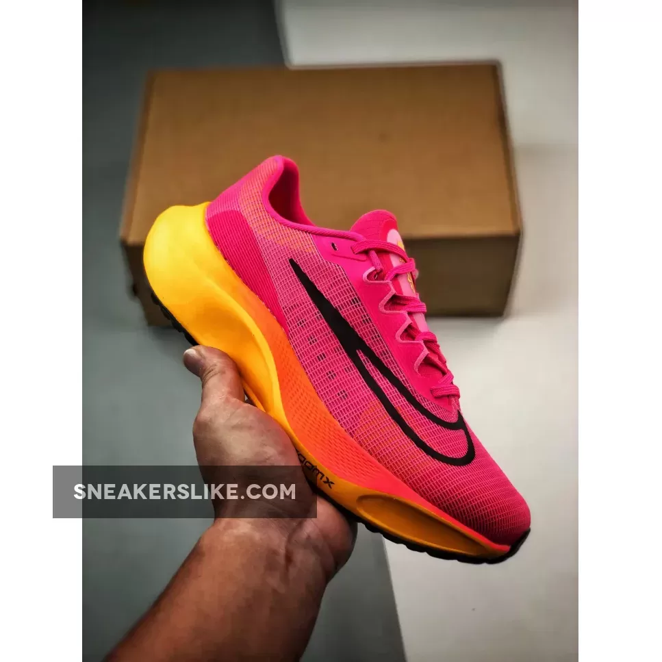 Nike Zoom Fly 5 ‘Hyper Pink Laser Orange’