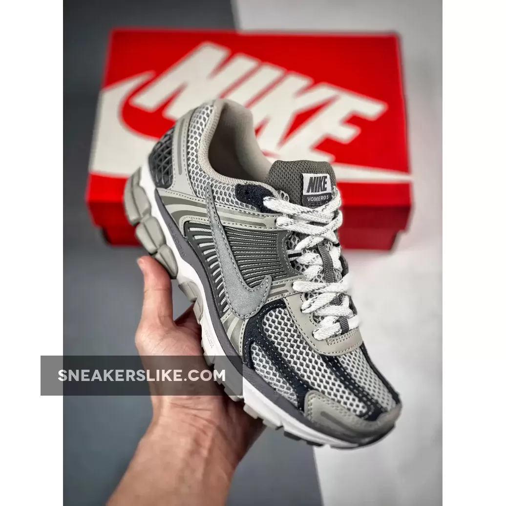 Nike Zoom Vomero 5 Grey Beige